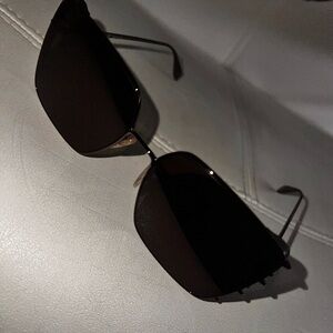 Alexander McQueen AM0309S Sunglasses – Oversized Rimless Designer Sunglasses